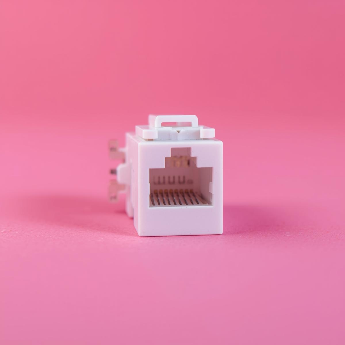 Photo of network keyston legran with colored background